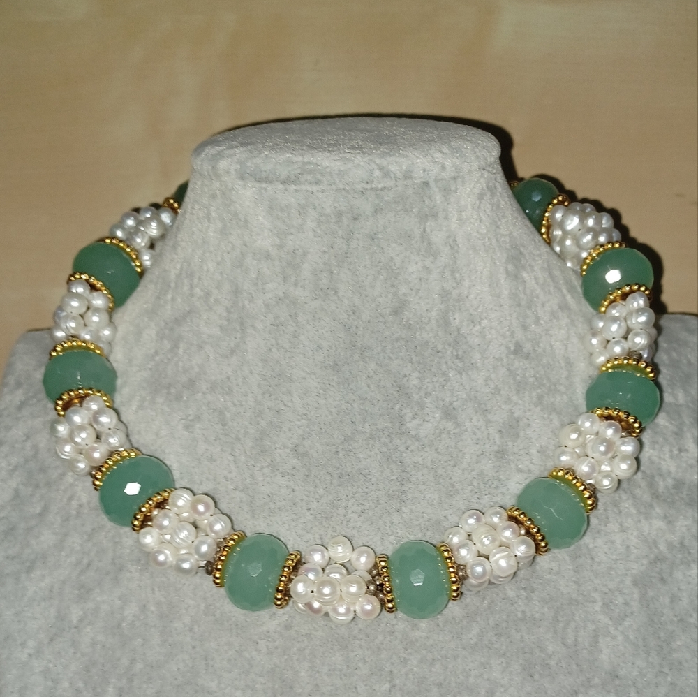 *RARE* Vintage Masha Archer Pearl and Jade-Colored Beads Necklace